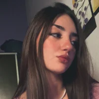 תמונת פרופיל של KatieMonroe