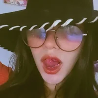 azulcurvy's Profile Pic