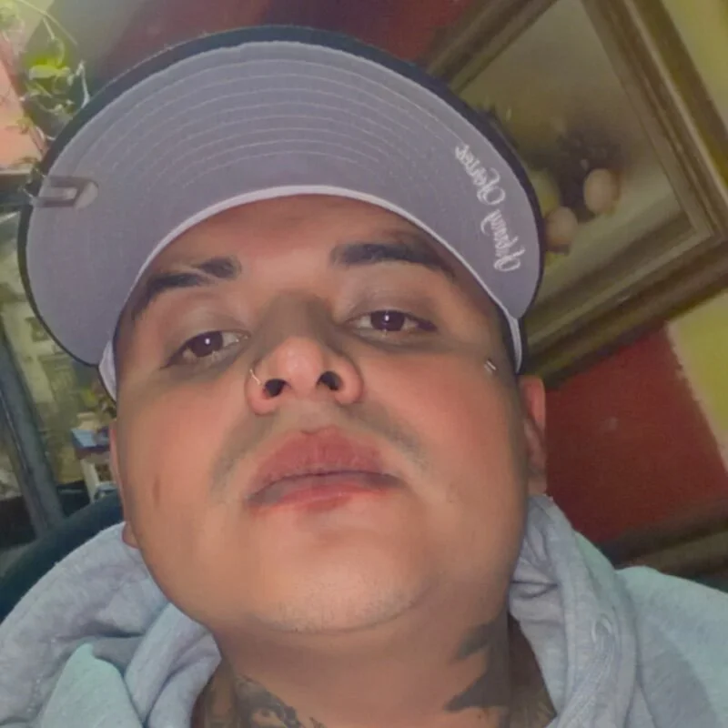 RobertoLeo42980 profile photo