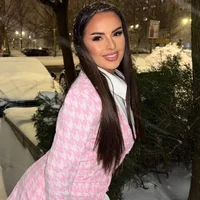 Slika avatara modela AlmaLuv