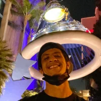 Web-cam_boy 的个  人资料图片