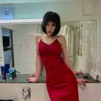 OpheliaAdams's Profile Pic