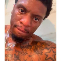 Shewantsbone's Profile Pic