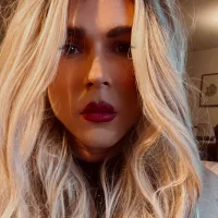 รูปโปรไฟล์ของ jessieJTrans