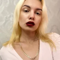 Anora_1