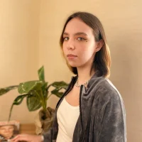 SyIviaWarn's Profilna slika