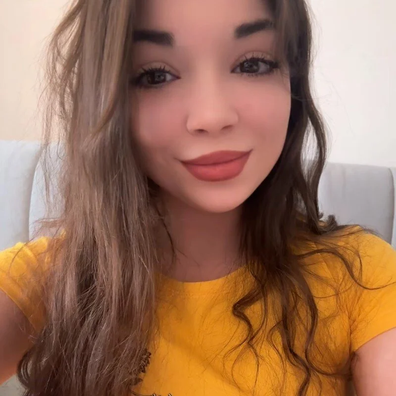 NicoleYoungXXX