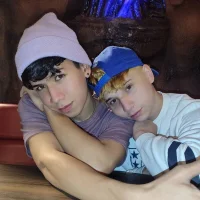 Adann_and_Justins profilbillede