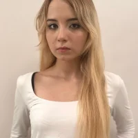 EsmeCrull's Profile Pic
