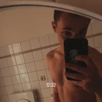NeyzaaR@xh's Profile Pic