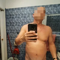 תמונת פרופיל של Perverted_husband