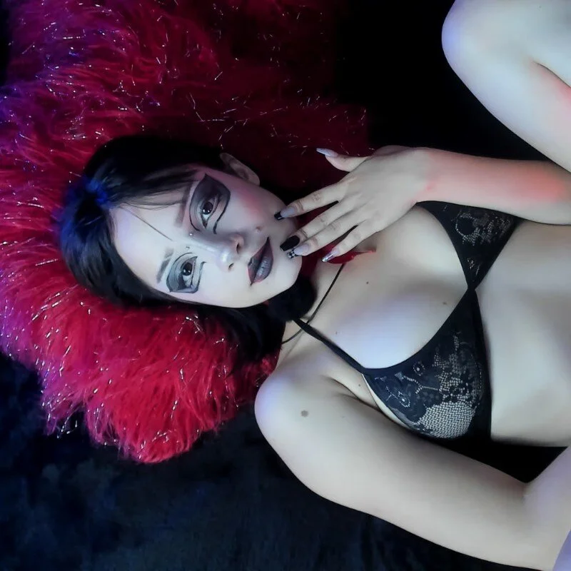 LaxiViolet Stripchat profile image