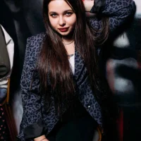 Frances_Roy's Profile Pic