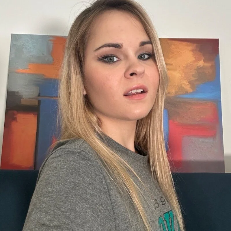 TwiceTheMess's nudes and profile