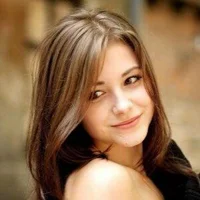 Sarra_White 的个人资料图片