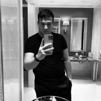 Edgar_2214 Adlı Modelin Avatarı