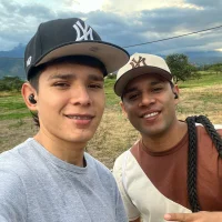 TwoLatinosxxx avatarképe