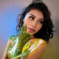 chloe_bluee_ model avatar