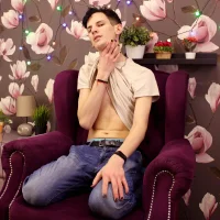 AlexTravers 的個人資 料圖片