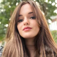 GwenBlakeway's Profile Pic