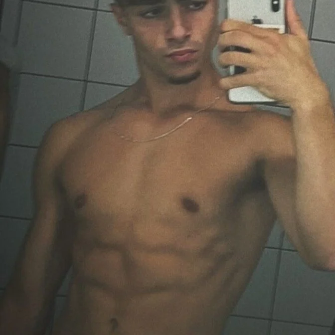 luisss_19cm profile photo
