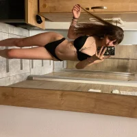 sexybrunette77's Avatar Photo