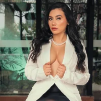 EllieMitchellのアバター写真