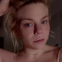 sistergoldenhairr's Profile Pic