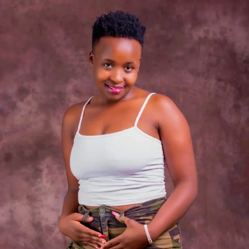 Colorful_young profile photo