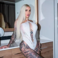 CoraDiamond 头像图片