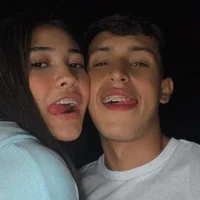 laura_and_liam's Profile Pic