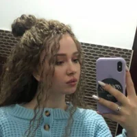 lucy_mora's Profile Pic