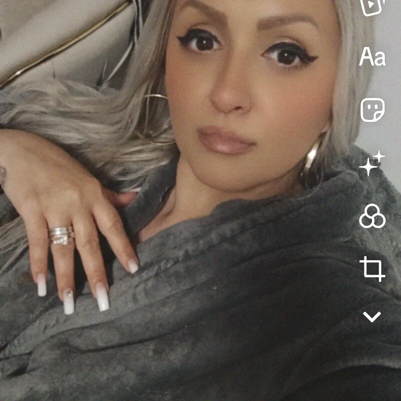 silvyalove live cam profile