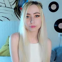 Nika_Pie's Profile Pic