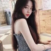 Ly__ Adlı Modelin Avatarı