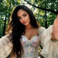 MiaVey's Avatar Pic