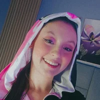 Slika avatara modela Isis101