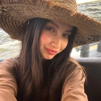 MonaHicks' Avatar Pic