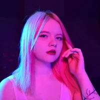MonaDevall's Profile Pic