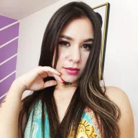 Nicolette_cb's Profile Pic