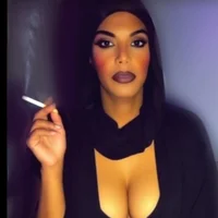 Madam_Roza Adlı Modelin Avatarı