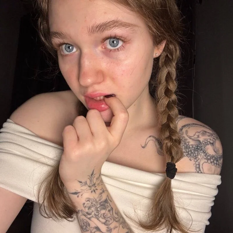 RussianWoman's nudes and profile