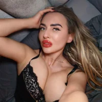 Lena-Glamour's Avatar Photo