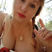 صورة أفاتار XHelenaX90