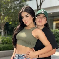 SOPHI_AND_NOAH's Avatar Pic