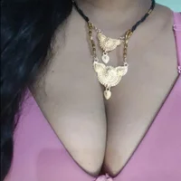 Riyaa-Stream webcam