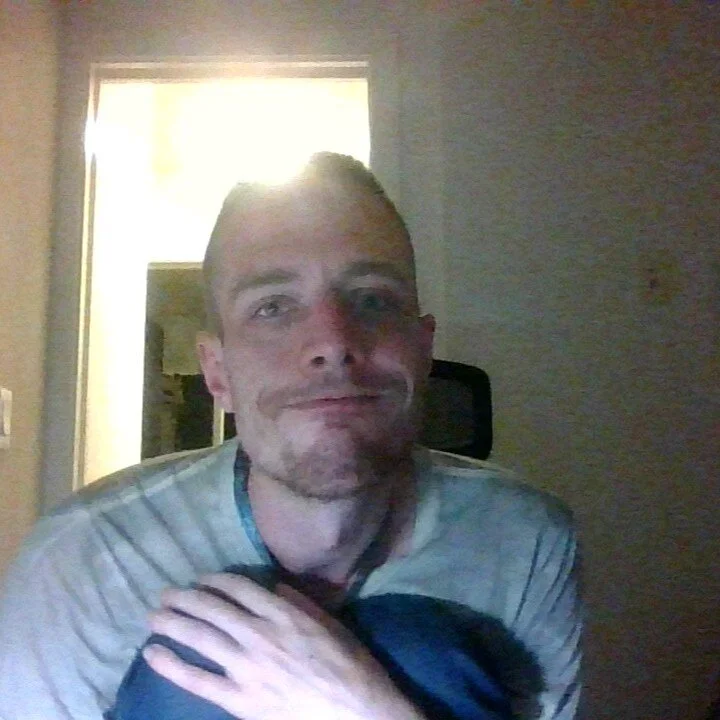 zharux profile photo