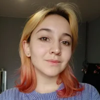 AlodieClive Φω τ, Προφίλ