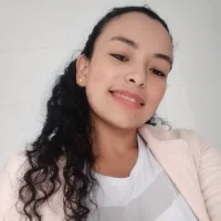 תמונת פרופיל של LilyBenett
