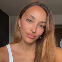 CaribbeanHallieX's Profile Pic